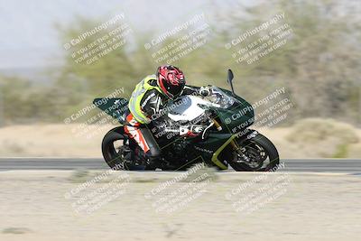 media/Dec-01-2025-Moto Forza (Mon) [[2daa91e15f]]/3-Beginner Group/Session 2 (Turn 7 Inside Pans)/